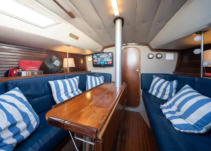 Båthotell Sleep Aboard A Beautiful Sailboat In - Marina Parque Nacoes *
