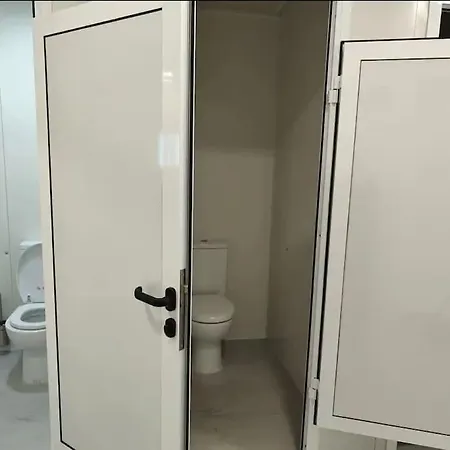 Sleep Aboard A Beautiful Sailboat In Lisbon - Marina Parque Das Nacoes Hotel en barco