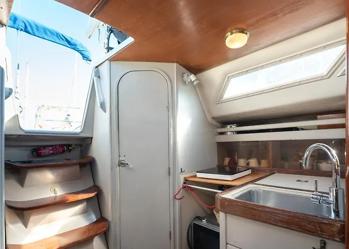 Sleep Aboard A Beautiful Sailboat In - Marina Parque Nacoes Botel *